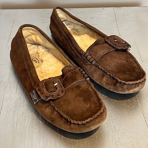 UGG Thelma Suede & Shearling Buckle Vamp Indoor/Outdoor Slipper Driving Moc - Picture 1 of 5